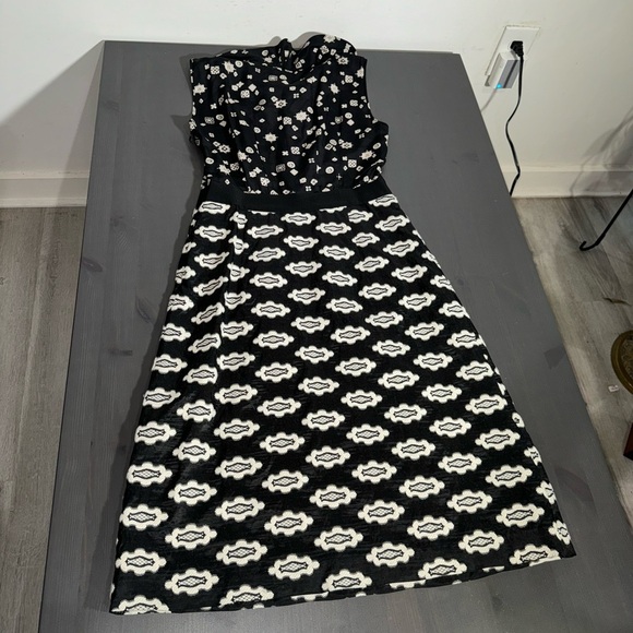 Moschino Dress Multiple Colors - Picture 8 of 9